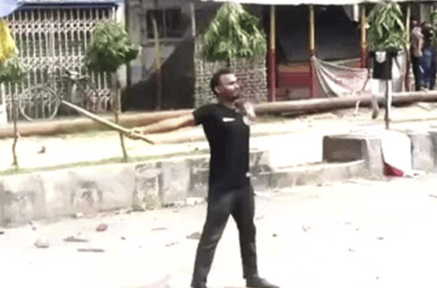 Abu Sayed in front of the police Aftabuzzaman Hiru, Rangpur, bdnews24.com