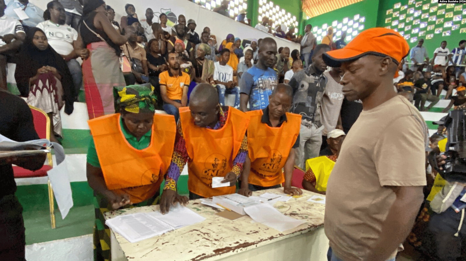 Polling station in Nampula, Mozambique