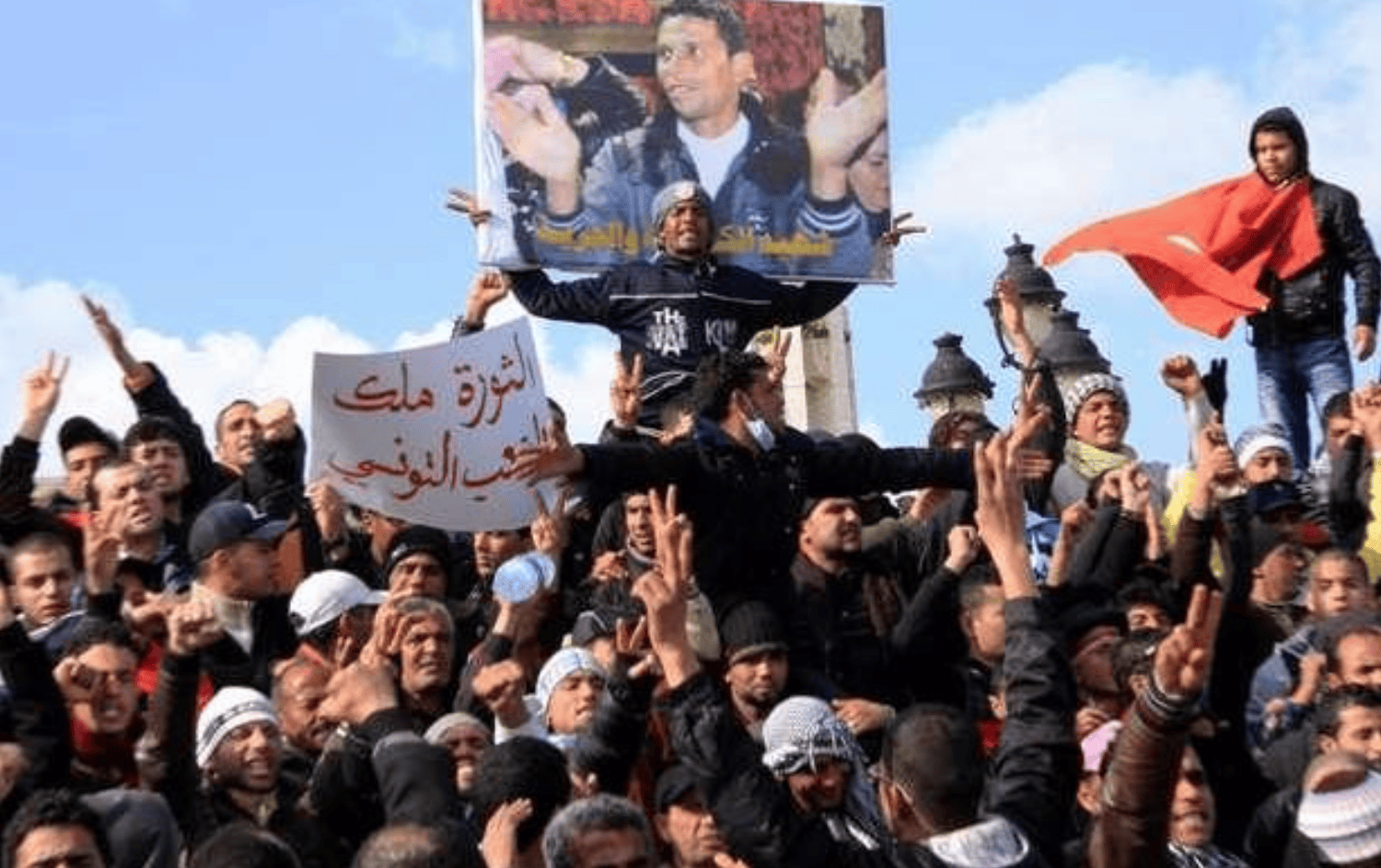 Protesters in Tunis on 28 January 2011 near government offices. Salah Habibi:AP:SIPA